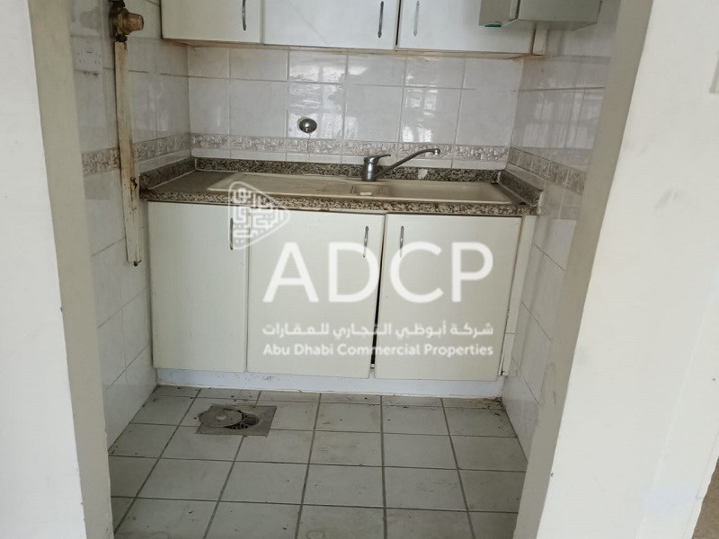 Kitchen ADCP 6879 in Al Nahyan