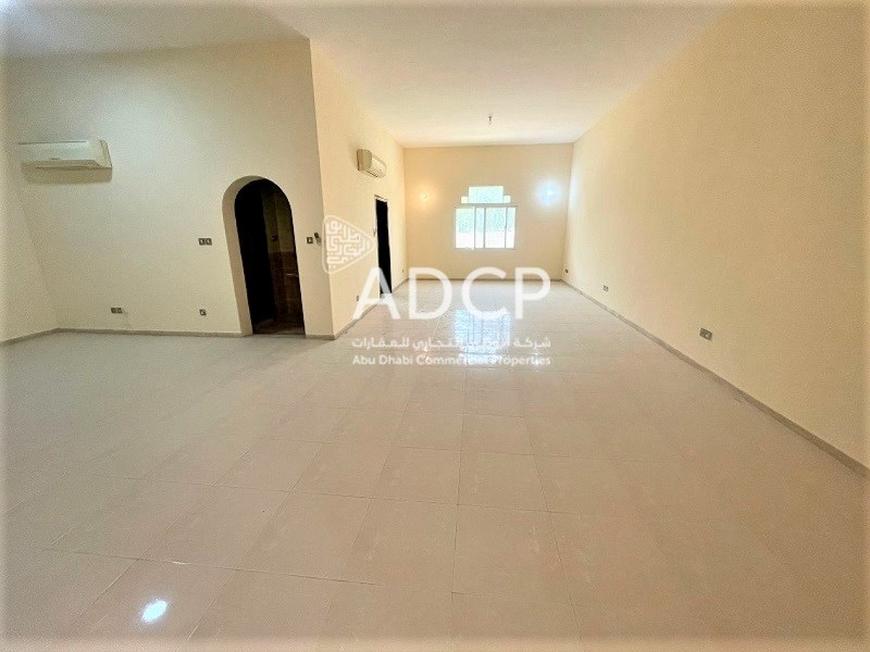 Living Area ADCP 5211 in Al Manhal