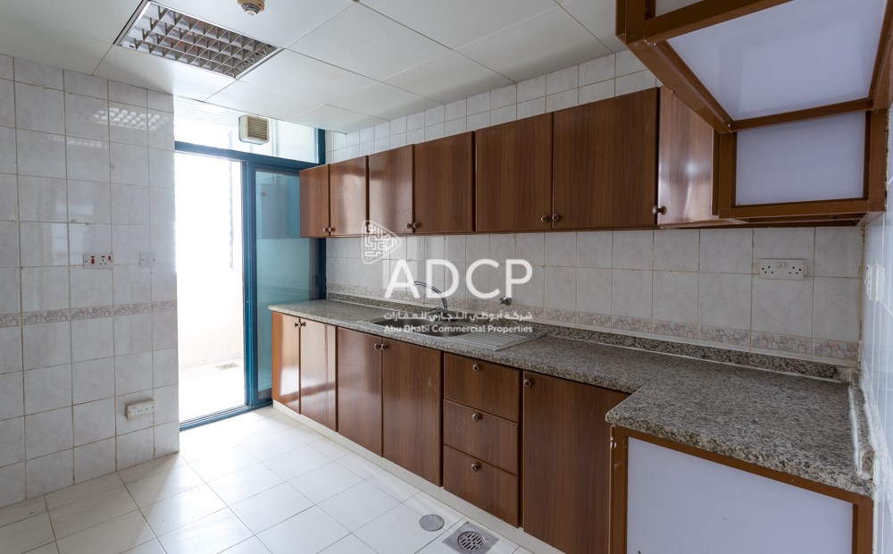 Kitchen ADCP 6089 in Al Nahyan