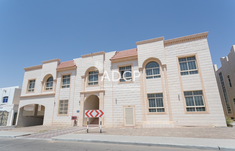 Building Exterior ADCP P/1398 in Ashrej, Al Ain